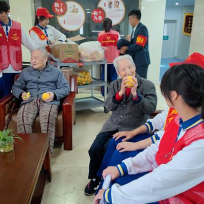 承传统美德 树尊老新风——黄冈美苑高级中学开展敬老主题教育活动